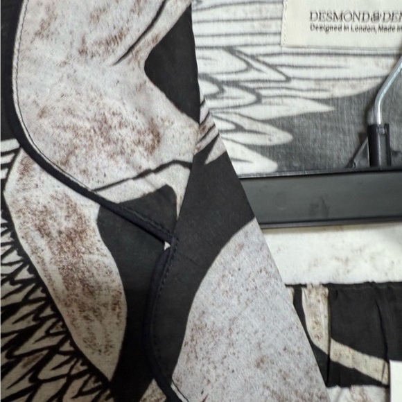 Desmond & Dempsey Luxurious Women's Black Animal Print Pajama Set - Picture 5 of 6